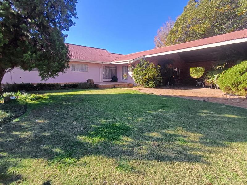 5 Bedroom Property for Sale in Parys Free State